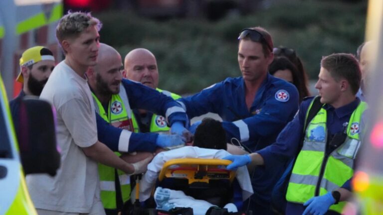 Tiroteo en Australia: Hombres Armados Atacan Celebración Judía y Causan 11 Muertos