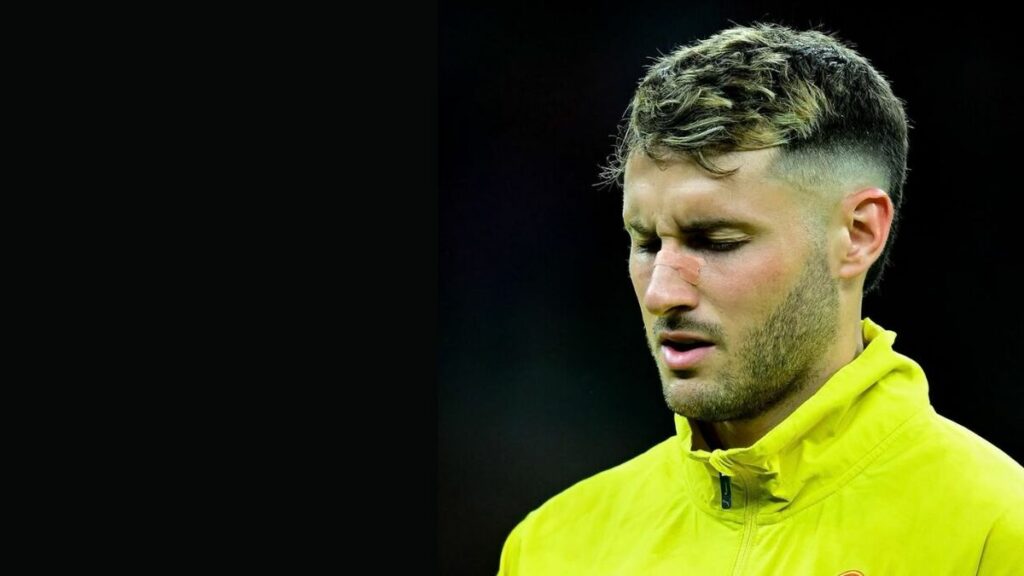 La Importancia de Santiago Giménez en el Milan: Directivo Aclara su Ausencia