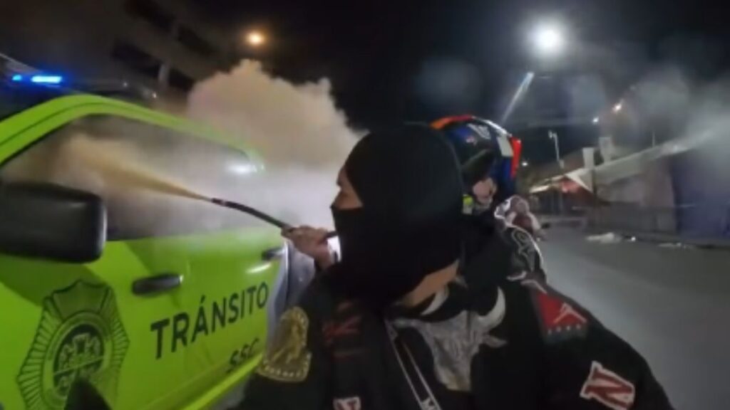 Motociclistas atacan a policía en la colonia Morelos: un oficial con quemaduras en los ojos