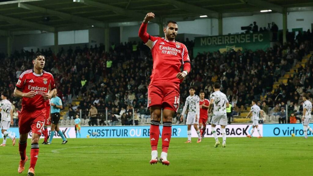 Benfica Brilla en Moreirense: Pavlidis Lidera la Victoria en la Liga Portugal