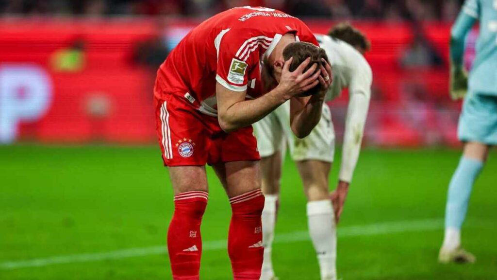 Bayern Múnich Lucha Para Rescatar Empate Contra el Colero de la Bundesliga