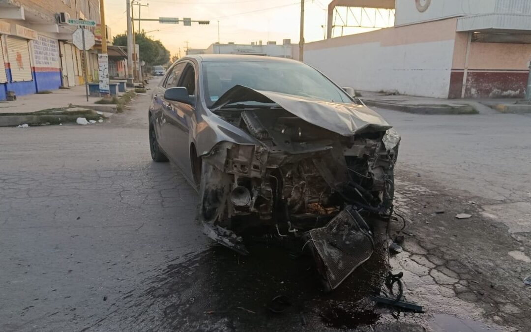 Accidente Automovilístico en San Pedro: Choque Deja Daños Cuantiosos
