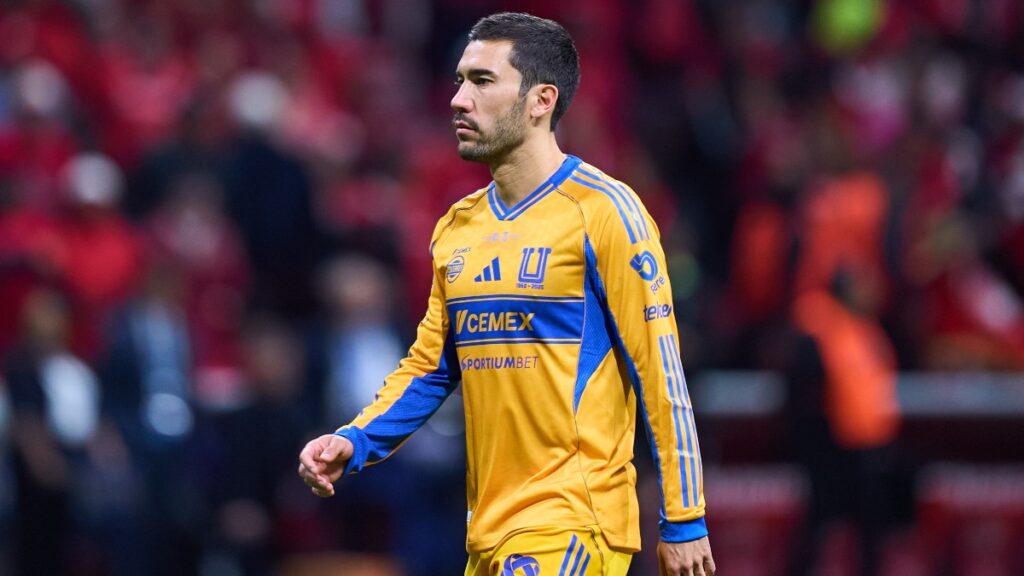 Juan Pablo Vigón y la agresión futbolística tras la celebración del Toluca | VIDEO