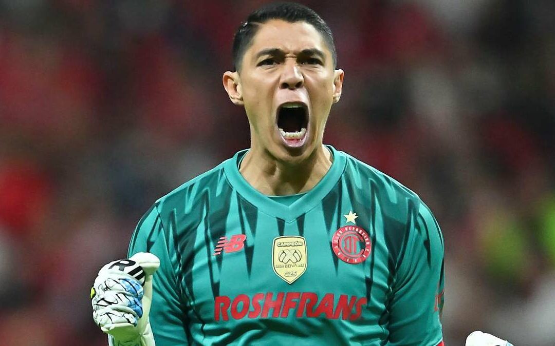 Hugo González Celebra Su Bicampeonato con Toluca y Lanza Dardos a Tigres y Rayados