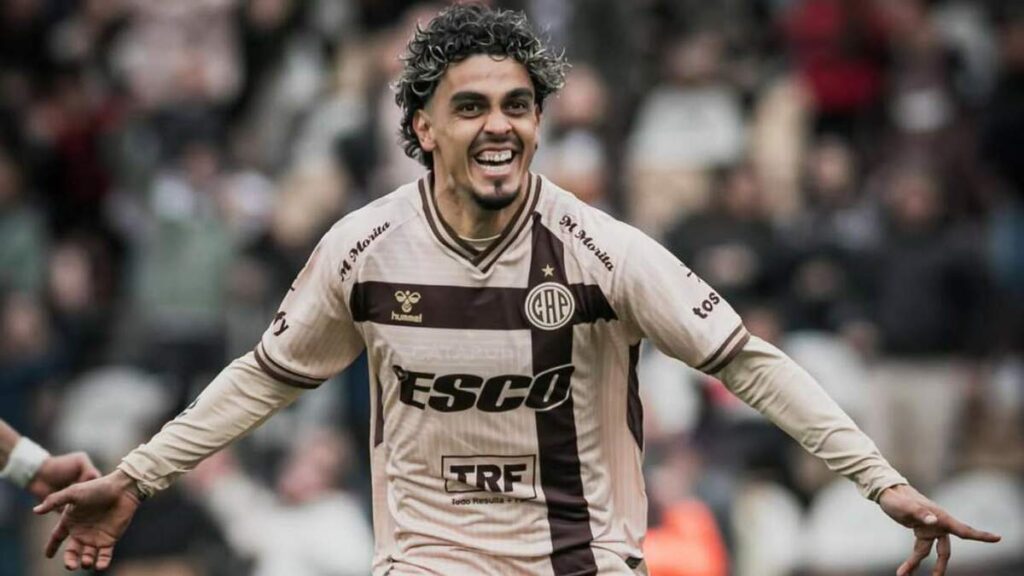 Pumas Apunta al Fichaje de Ronaldo Martínez, Delantero Paraguayo Prometedor