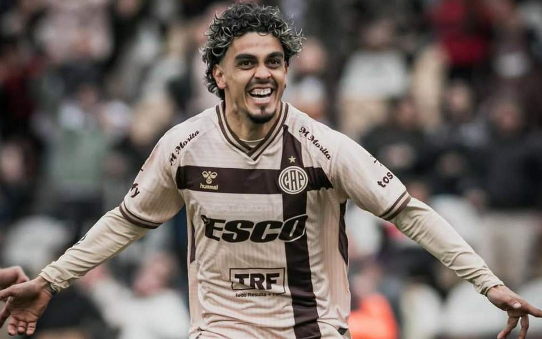 Pumas Apunta al Fichaje de Ronaldo Martínez, Delantero Paraguayo Prometedor