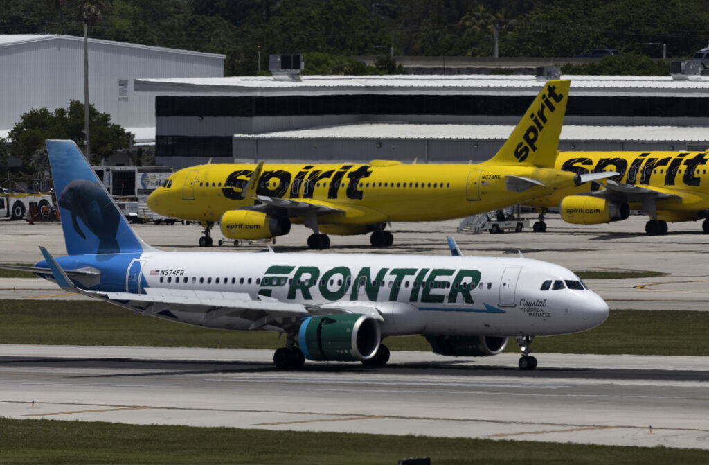 Cambio de Liderazgo: CEO de Frontier Airlines, Barry Biffle, Deja Su Cargo a Fin de Año