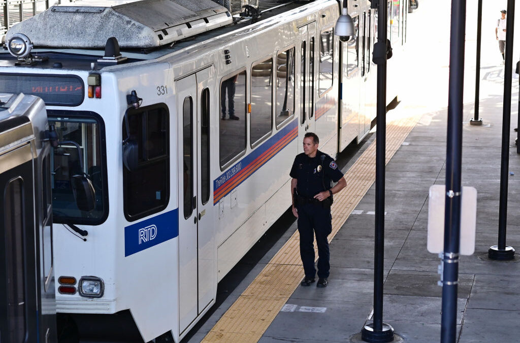 Retrasos en RTD y Suspensión de la W Line por Cortes de Energía en Denver