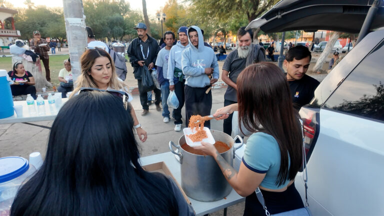 Entrega de Alimentos: Apoyo Vital para la Comunidad en Stockton y Modesto