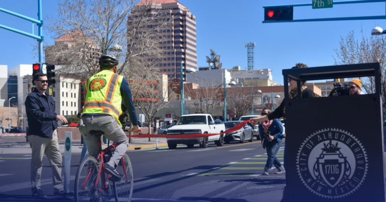 Bicicleta Fantasma en Albuquerque: Un Llamado Urgente a la Seguridad Vial