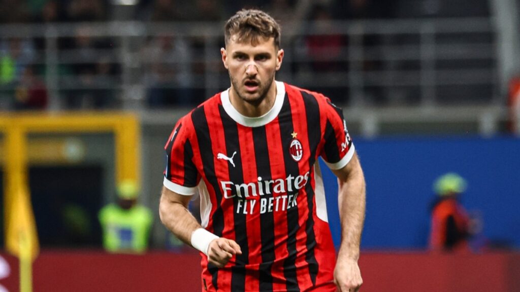 Santiago Giménez Enfrenta Mayor Competencia en el AC Milan con Nuevo Goleador Alemán