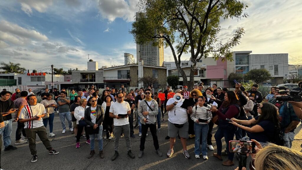 La FEU y Asociaciones Civiles Reaccionan al Aumento del Transporte Público en Stockton-Modesto