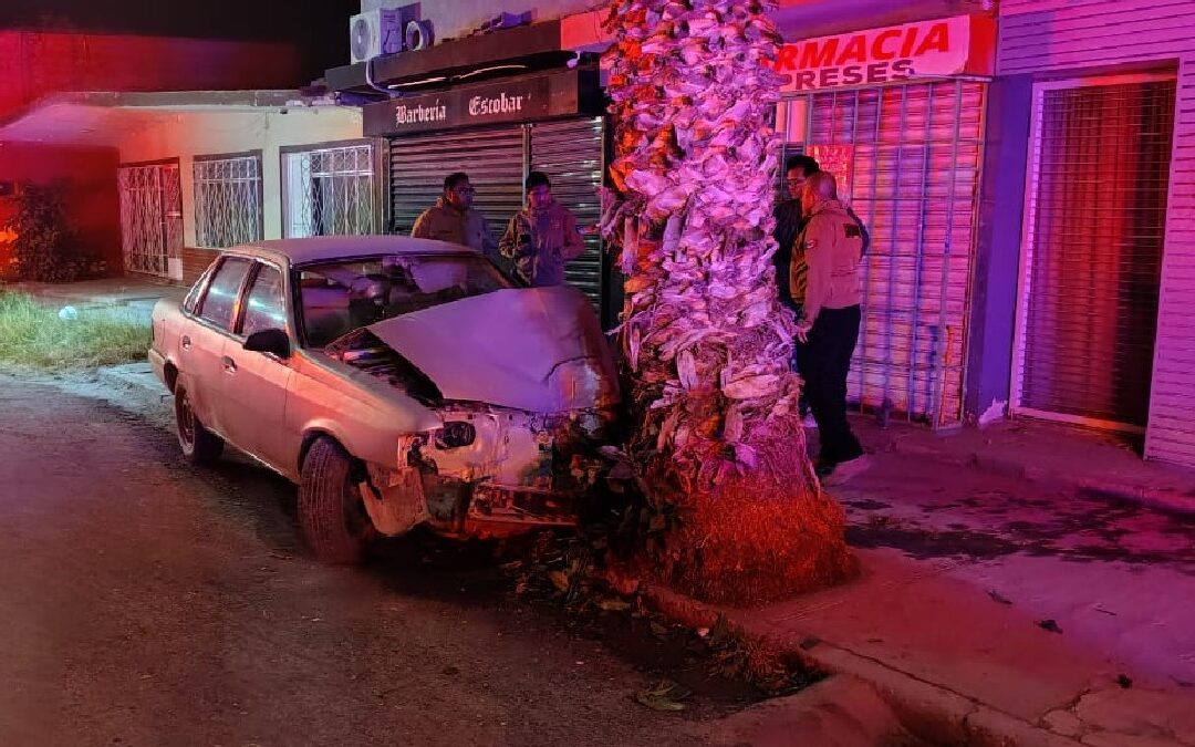 Menores de Edad Involucrados en Accidente Automovilístico en Torreón: Fracturas y Consecuencias