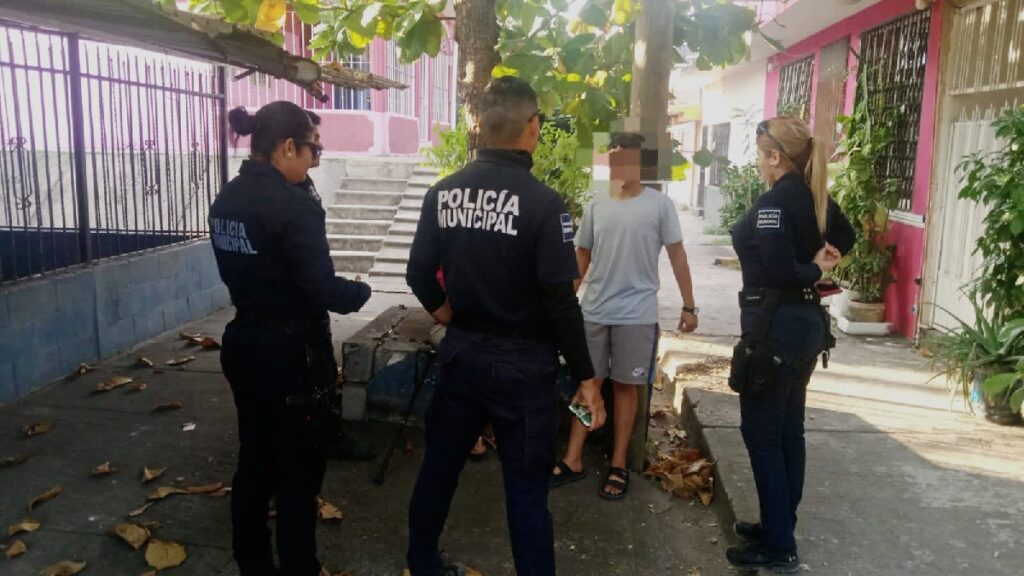 Policía Municipal de Michoacán Rescata a Mujer de 68 Años y su Nieto de Secuestro Virtual