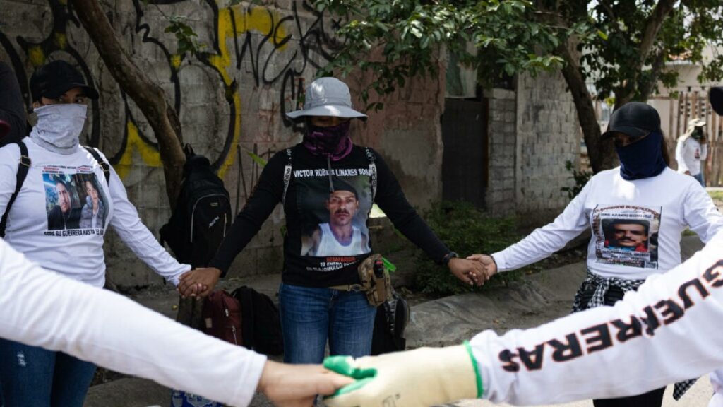 Guerreros Buscadores de Jalisco descubren restos humanos en finca de Tlajomulco