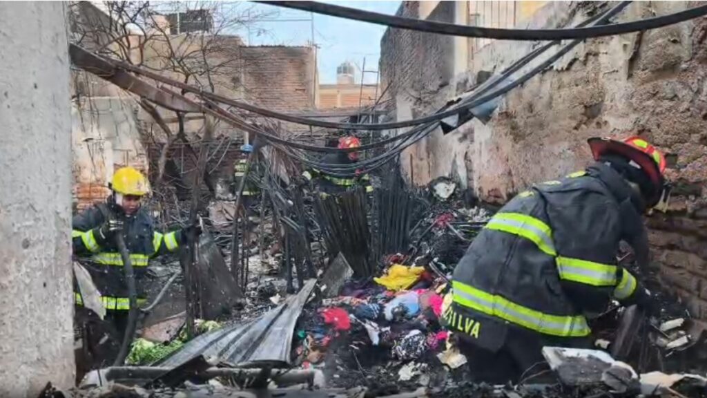 Fuego en Tonalá: Incendio consume casa y causa la trágica muerte de 3 perritos
