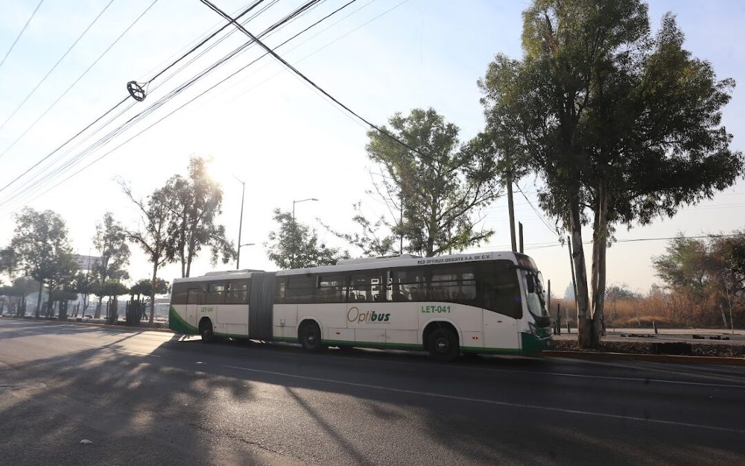 Retrasos de hasta 30 minutos en el transporte público de León este 1 de enero 2026