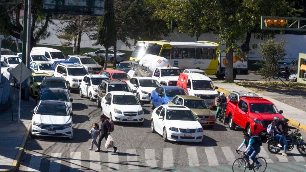 Hoy No Circula en CdMx y Edomex: ¿Qué Autos Están Exentos Este 2 de Enero 2026?