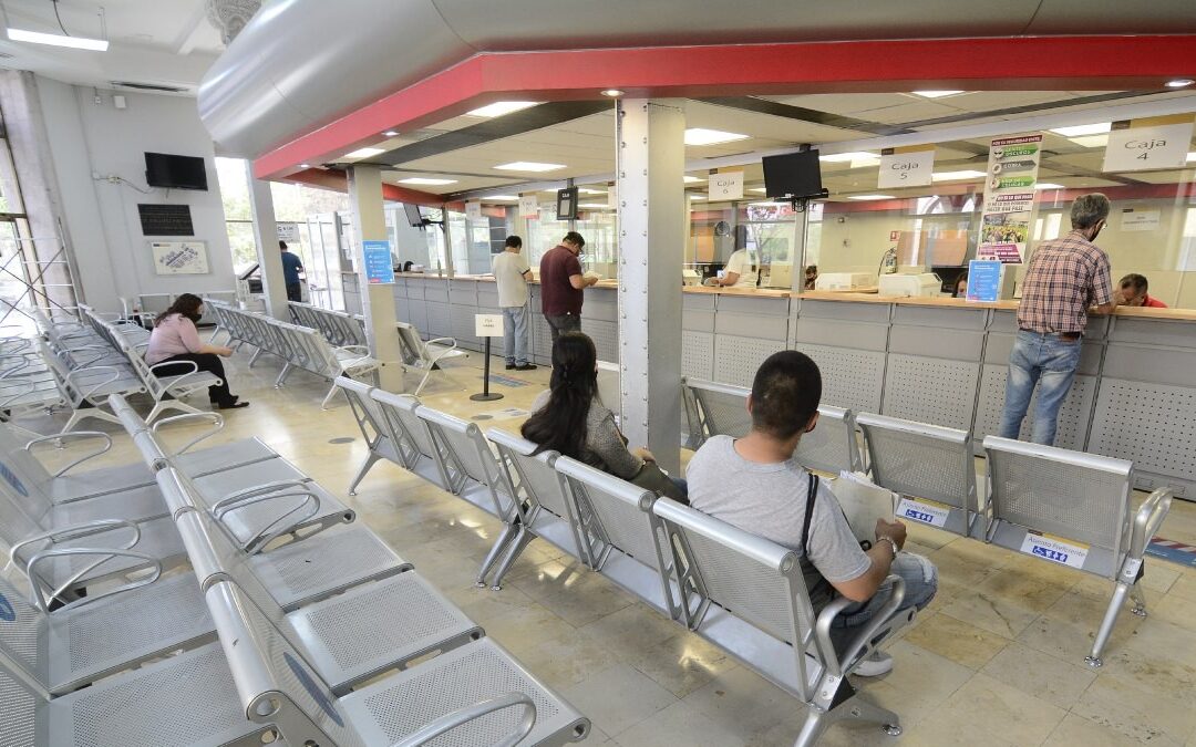 Caos en Guadalajara: Recaudadoras Reportan Fallas en el Servicio de Predial