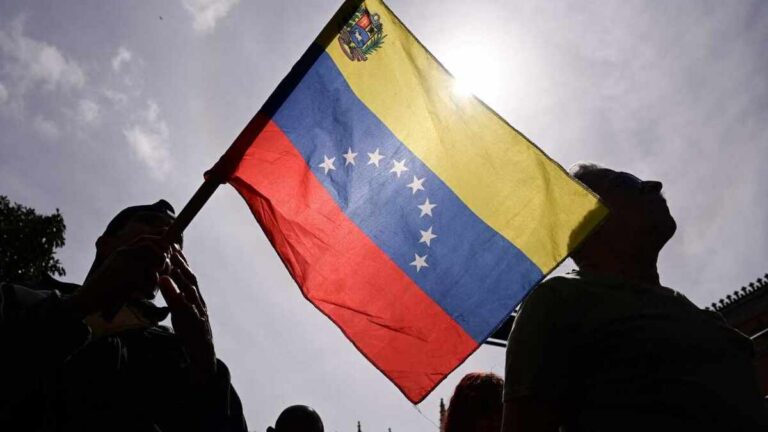 Primera imagen de Nicolás Maduro en custodia revela la situación actual