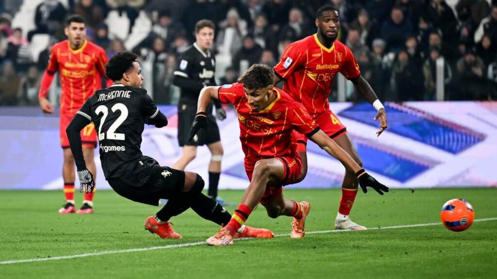 Juventus Tropieza Contra Lecce y Se Aleja de la Cima de la Serie A