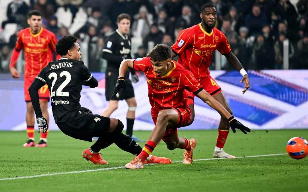 Juventus Tropieza Contra Lecce y Se Aleja de la Cima de la Serie A