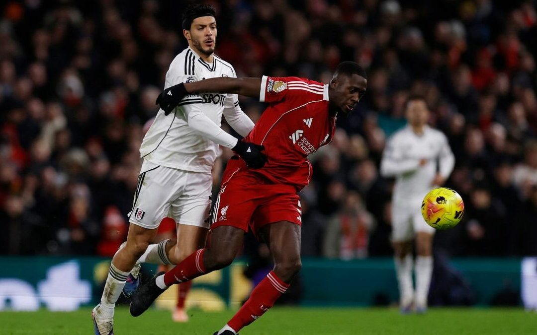 Empate Inesperado: Fulham y Liverpool Brillan en el Terreno con Asistencia de Raúl Jiménez