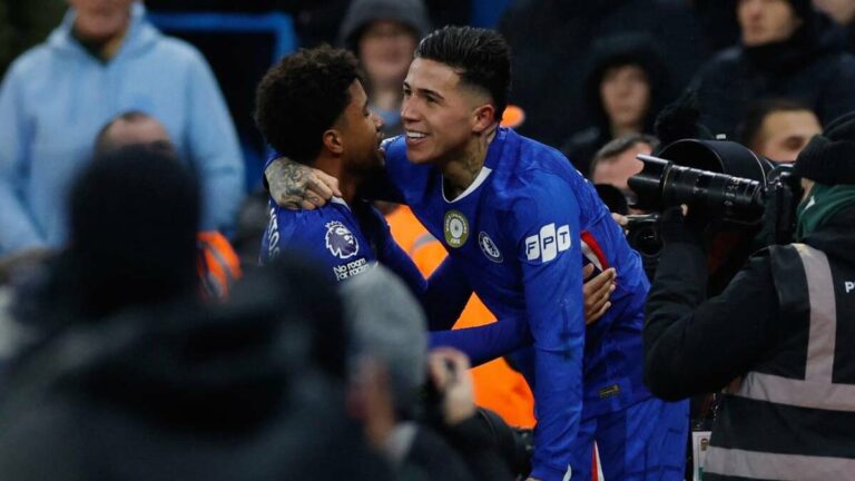 Enzo Fernández Salva el Empate del Chelsea Contra el Manchester City en un Partidazo