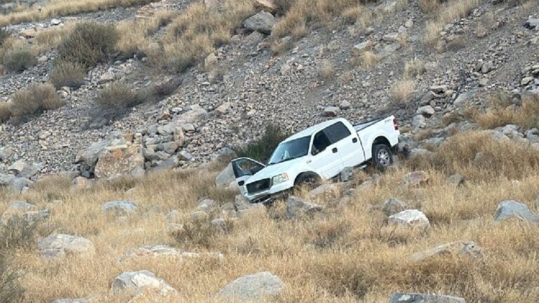 Accidente de Camioneta en Lerdo: Hombre Pierde el Control en una Curva Peligrosa
