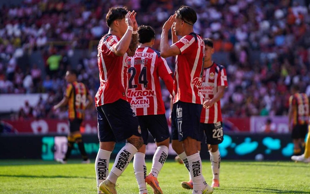 Chivas Consigue una Categórica Victoria en la Pretemporada de la Copa Pacífica contra Leones Negros