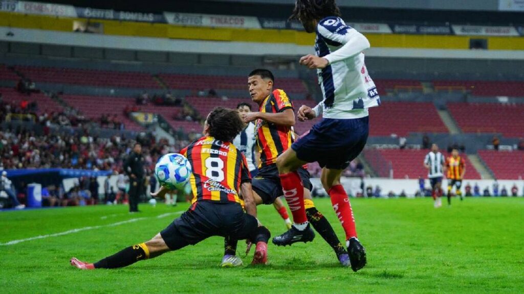 Carlos Fierro se pierde el Clausura 2026 por ruptura de ligamentos: Impacto en el fútbol mexicano