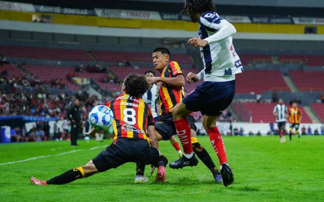 Carlos Fierro se pierde el Clausura 2026 por ruptura de ligamentos: Impacto en el fútbol mexicano