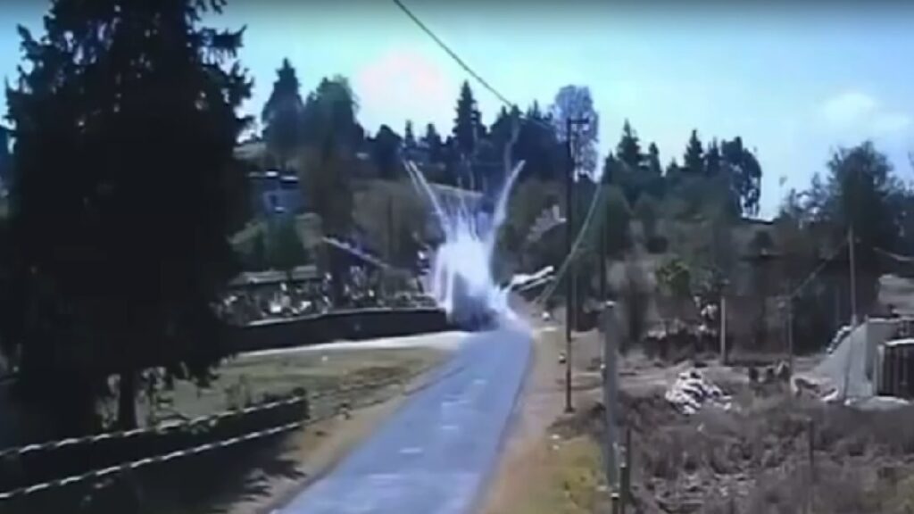 Joven Motociclista Sufre Quemaduras Graves Tras Explosión de Pirotecnia en Jilotepec