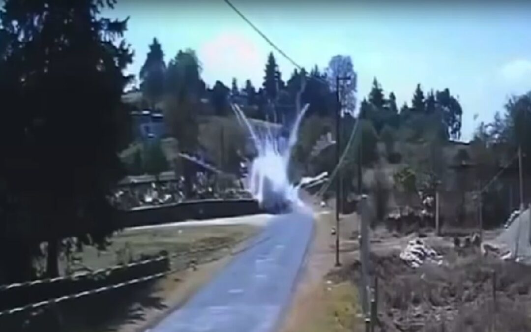 Joven Motociclista Sufre Quemaduras Graves Tras Explosión de Pirotecnia en Jilotepec