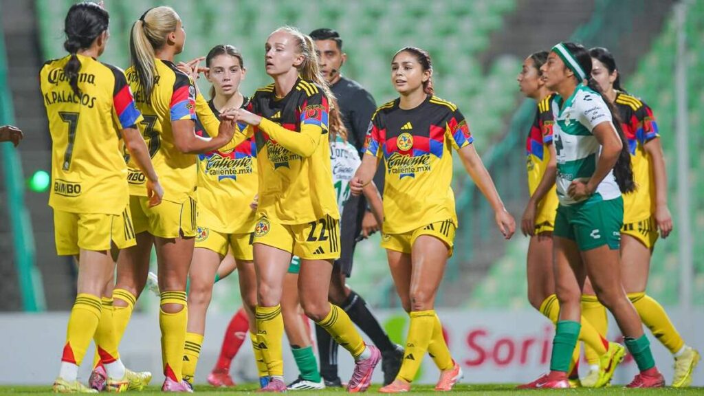 América Se Llevó una Victoria Importante en su Estreno Contra Santos