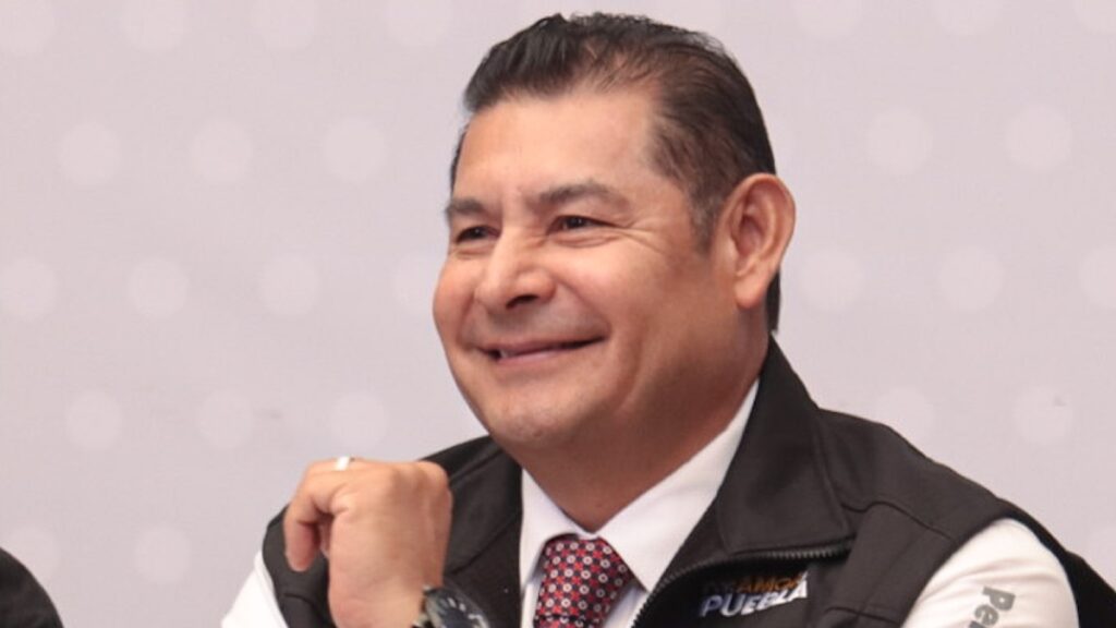 Armenta critica a alcaldes del Triángulo Rojo por su inacción frente a deshuesaderos de vehículos