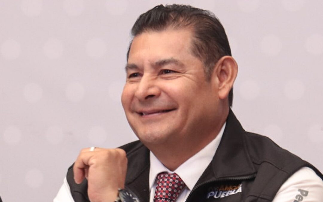 Armenta critica a alcaldes del Triángulo Rojo por su inacción frente a deshuesaderos de vehículos