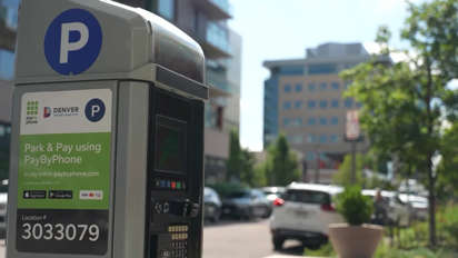 Denver Implementa un Innovador Sistema en Línea para Disputar Multas de Estacionamiento en 2026
