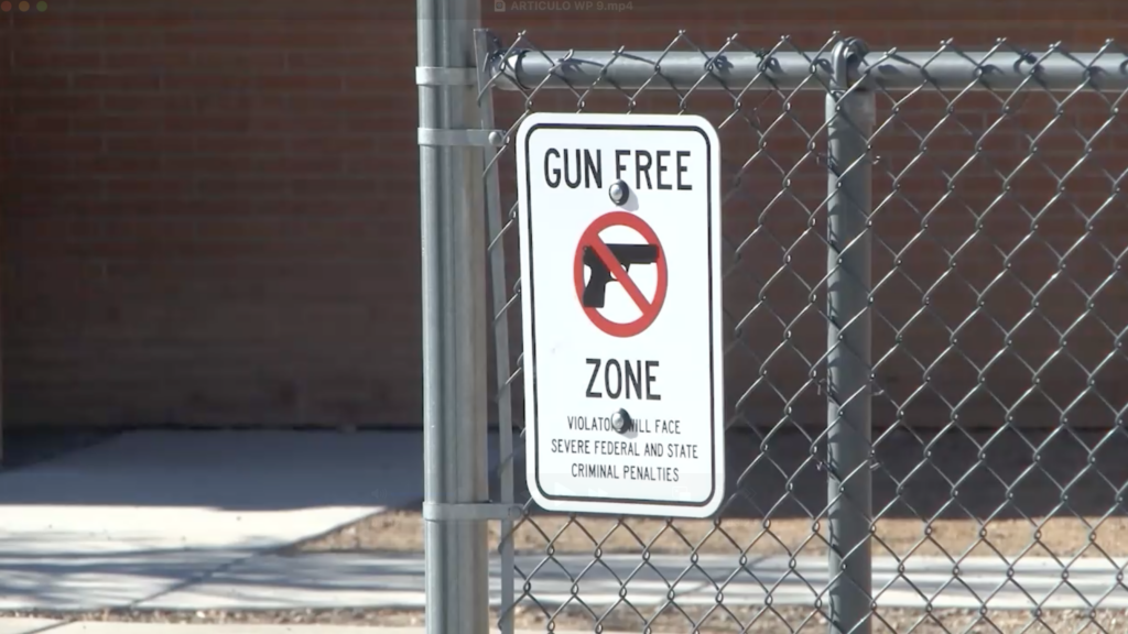 Mochilas Transparentes: Nueva Medida de Seguridad en Escuelas de Albuquerque