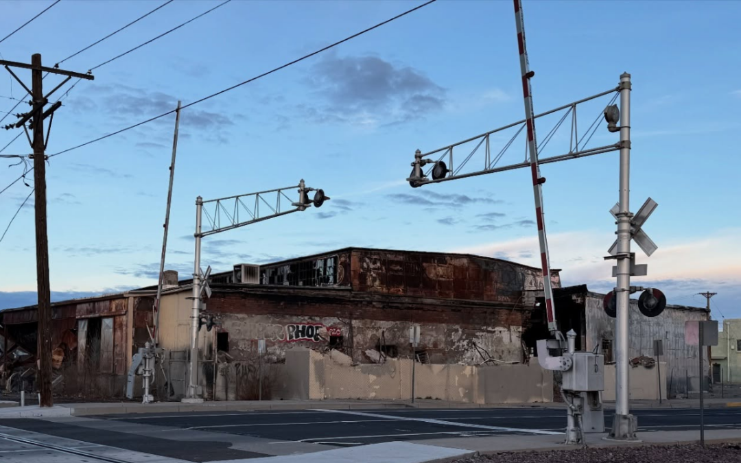Incendio en Albuquerque causa pérdida total en bodega comercial