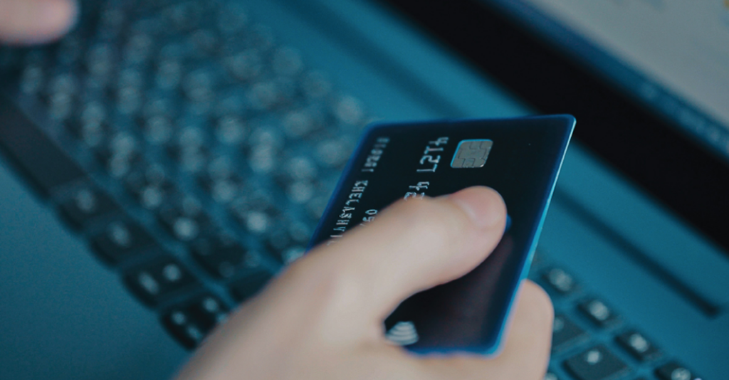 Donald Trump Anuncia Tope del 10% en Tarjetas de Crédito: Las Implicaciones para los Consumidores