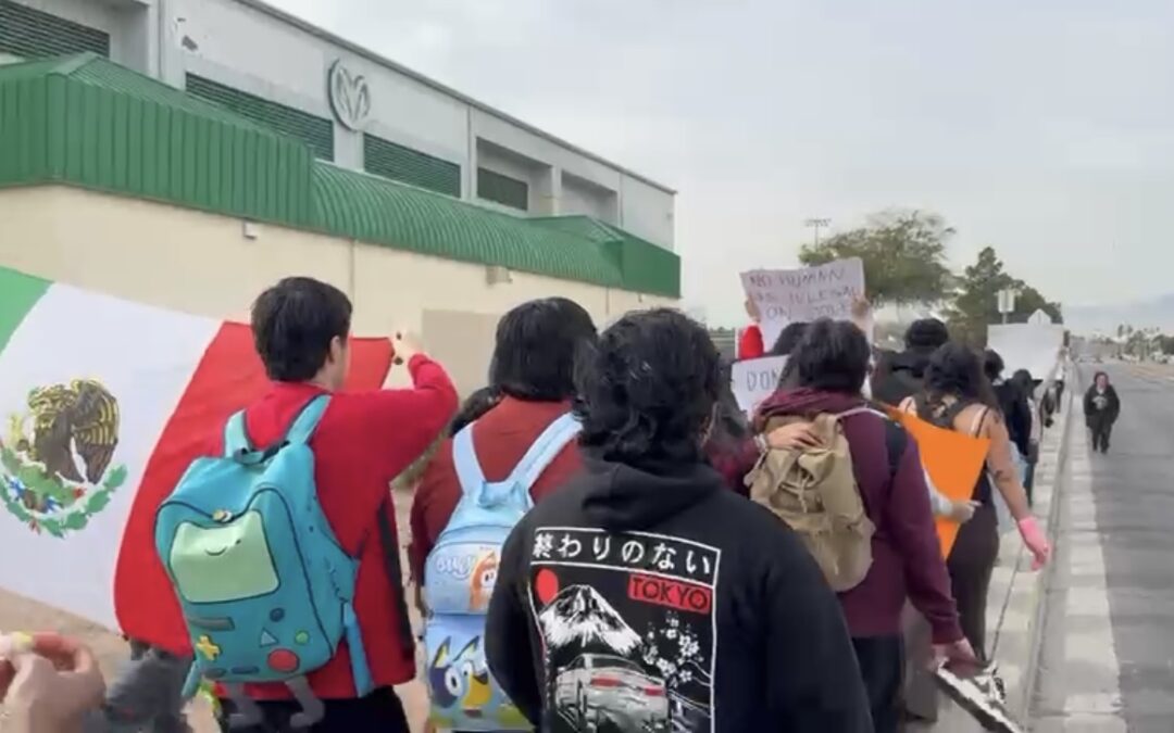 Manifestaciones Estudiantiles en Las Vegas: Jóvenes Desafían el Primer Año de Trump con Walkouts Masivos