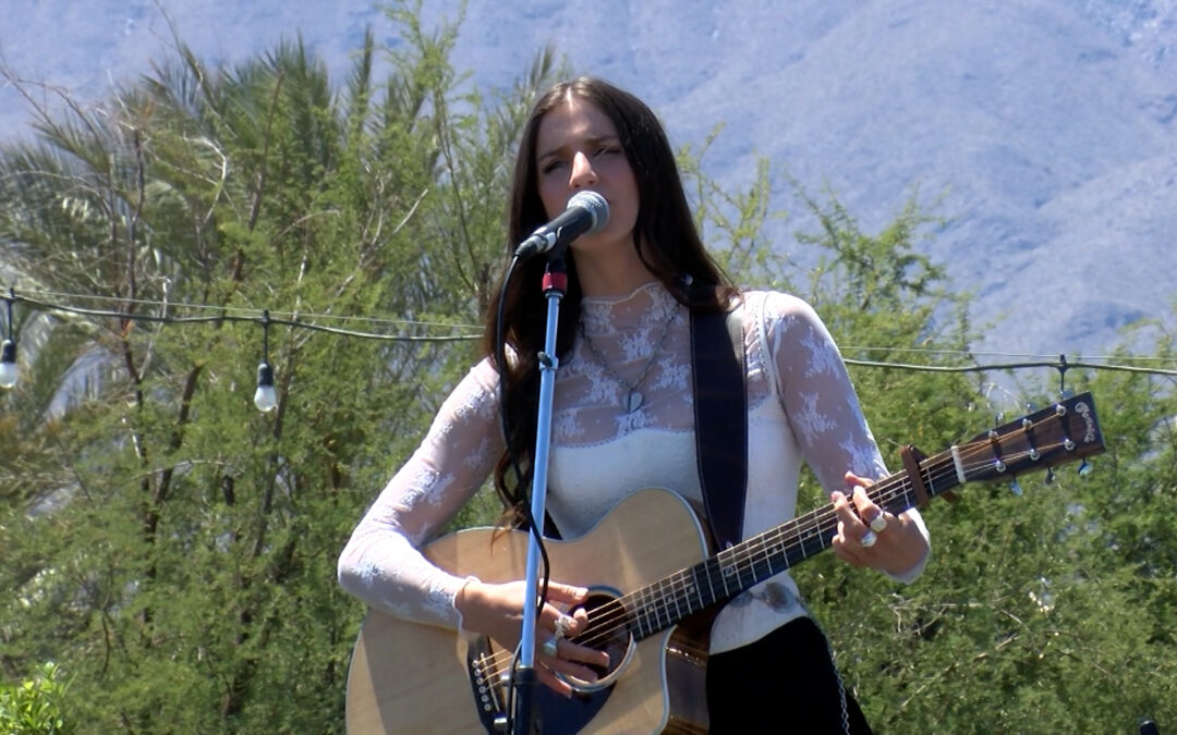 Abi Carter, la talentosa cantante de Indio, se Presentará en el BNP Paribas Open