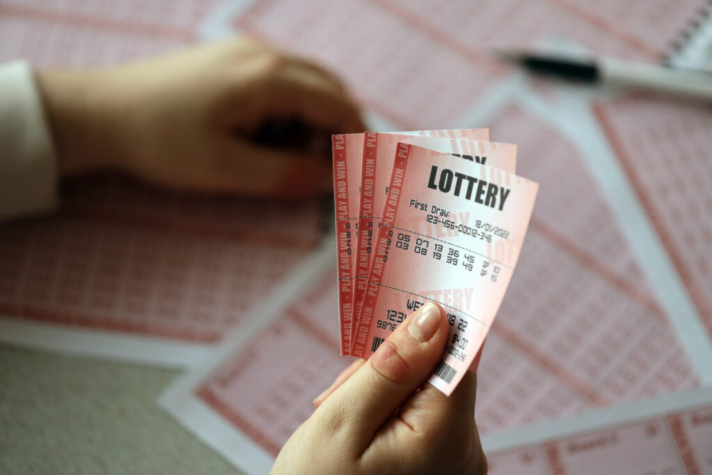 Un boleto de lotería en Broomfield transforma la vida de un ganador millonario