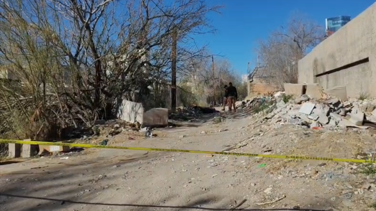 Cuerpo torturado encontrado en el canal de aguas negras de Ciudad Juárez