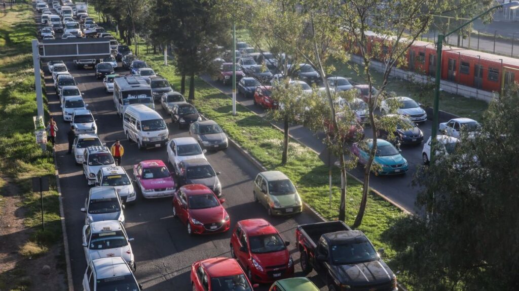 Hoy No Circula en CdMx y Edomex: Descubre qué autos descansan el 23 de febrero 2026