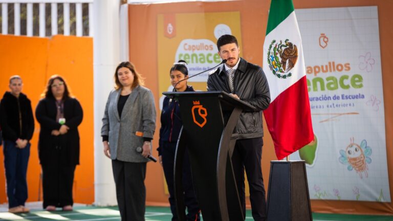 Mariana Rodríguez y Samuel García Inauguran el Inicio de Actividades en la Escuela del DIF Capullos