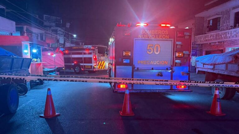 Tragedia en Monterrey: Mujer fallece tras incendio en la colonia Valle de Santa Lucía