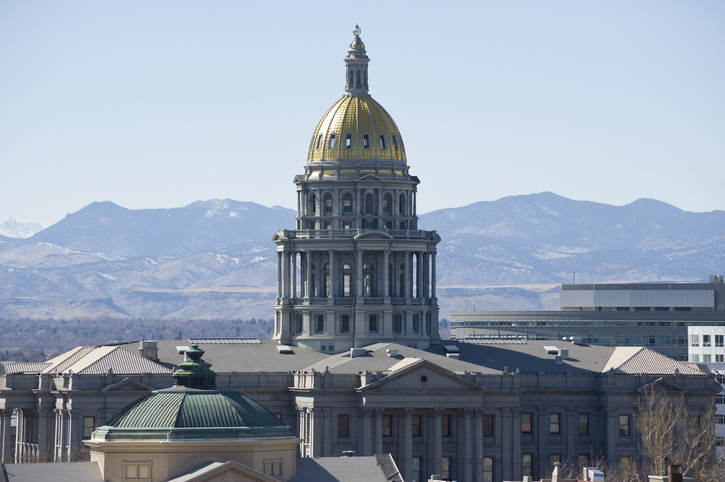 Comité de Ética de Colorado investigará uso indebido de fondos en caucus demócrata