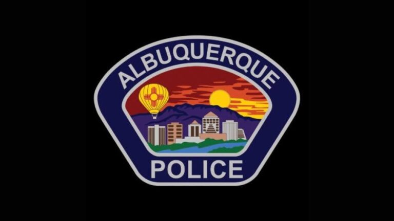 Investigan la muerte de un menor de 17 años abandonado con heridas de bala en un hospital de Albuquerque